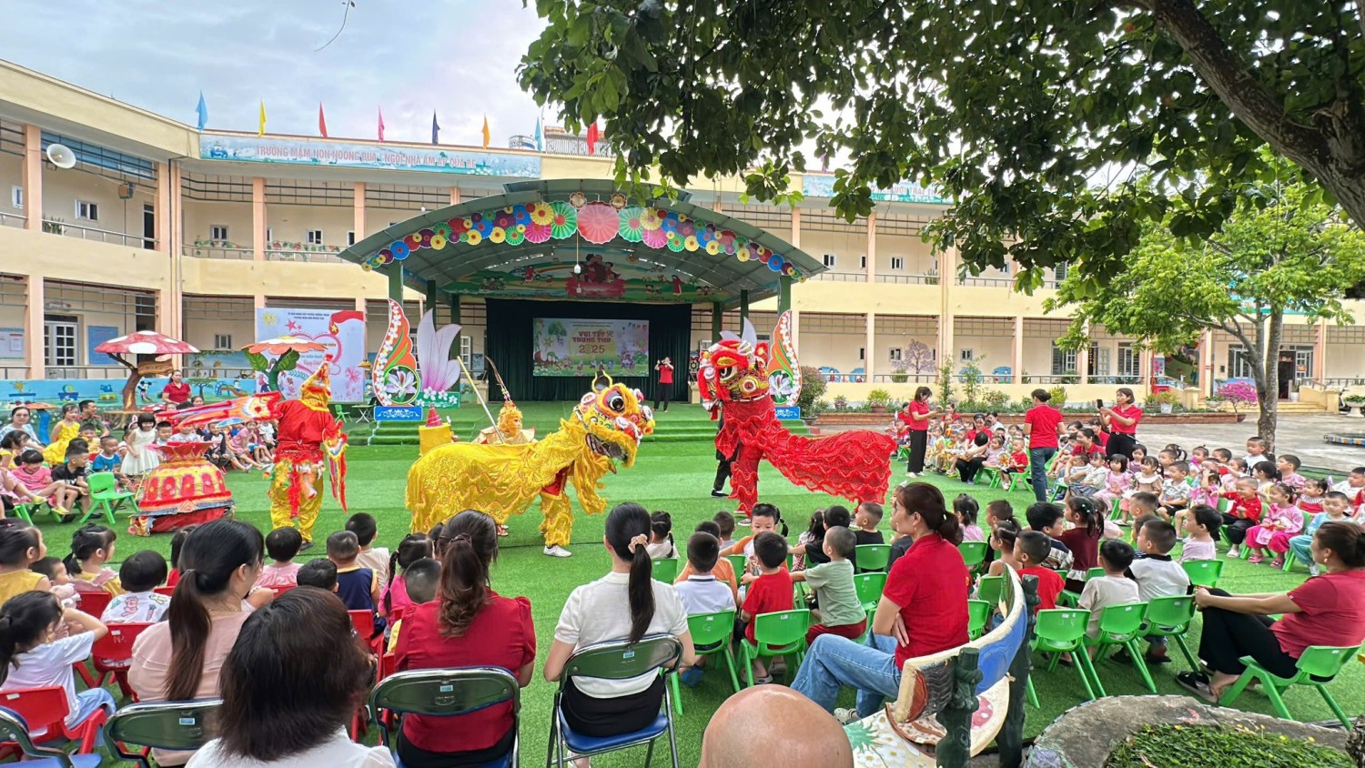 VUI HỘI TRĂNG RẰM – TRỌN VẸN YÊU THƯƠNG TẠI TRƯỜNG MẦM NON NOONG BUA