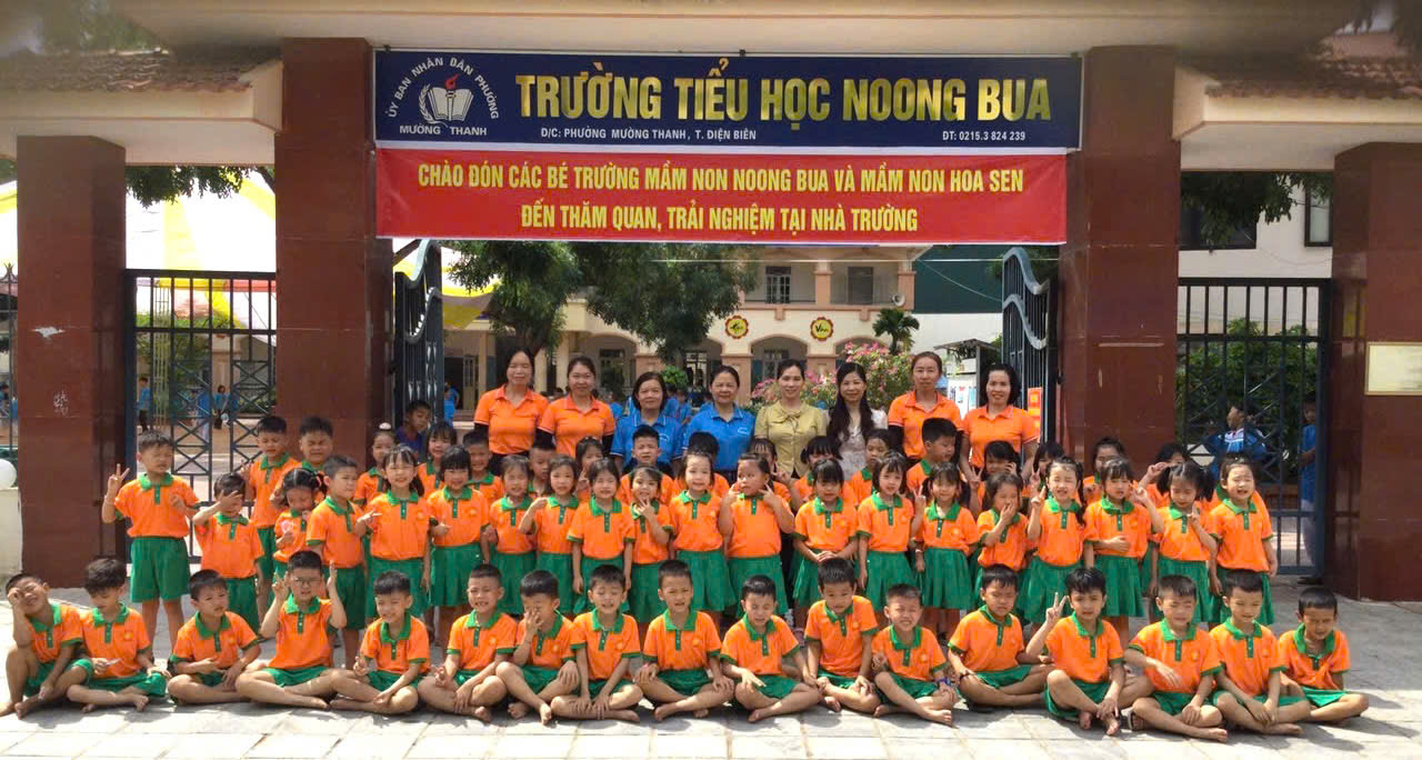 CÁC BÉ MẪU GIÁO LỚN  TRƯỜNG MẦM NON NOONG BUA TRẢI NGHIỆM TẠI TRƯỜNG TIỂU HỌC NOONG BUA